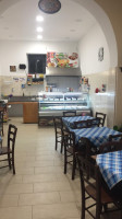 Panineria E Pizzeria Speedy Food Di Messina Rosaria inside