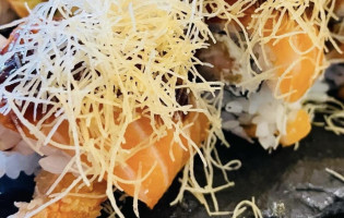 New Momó Fusion Sushi Piacenza food