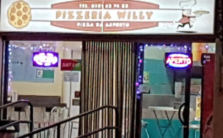 Pizzeria Willy inside