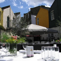 Amici Italian Restaurant, Courtyard & Wine Bar Kennington food