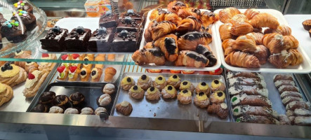 Pasticceria Napoletana food