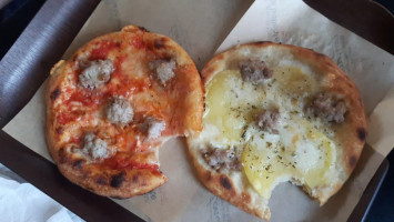 Trieste Pizza food