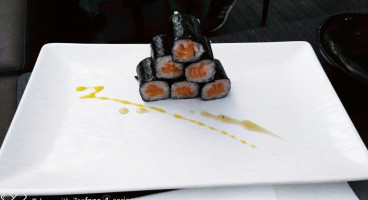 Henkō Sushi inside