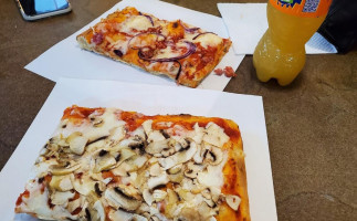 Pisa Pizza food