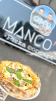 Pizzeria Manco’s food