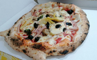 Pizzeria I Fratelli food