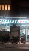 Pizzeria Doria outside