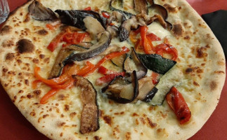 4 Ganasce Pizzeria Quartu S.e. food