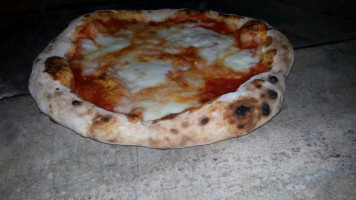 Rosty Pizza inside