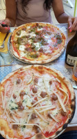 Pizza E Fichi food