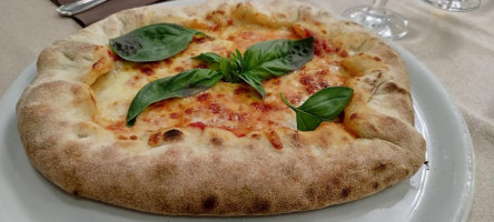 Pasticceria Pizzeria Savini food