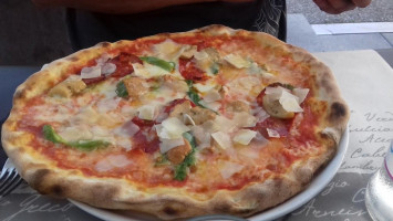 Pizzeria Chiar Di Luna food