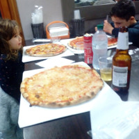 Pizza Re' food