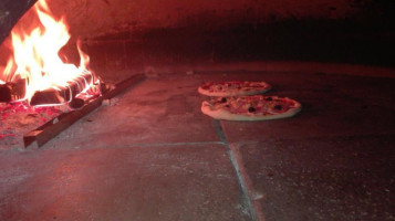 Pizzeria 1000 Miglia food