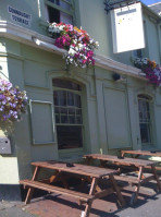The Foragers Pub outside