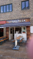 Jonas Pizza inside