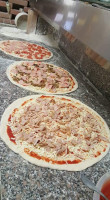 Pizzeria 5 Stelle food