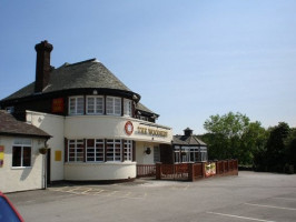 Woodside Tavern outside