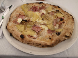 Pizzeria Montegrigna Tric Trac food