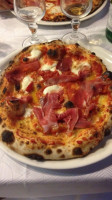 Pizzeria Montegrigna Tric Trac food