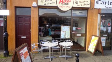 Mike's Coffee Shop outside