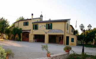 Agriturismo Le Meridiane outside