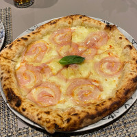 Lu Braceria Pizzeria food