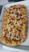 Squisipizza food