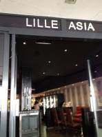 Lille Asia inside