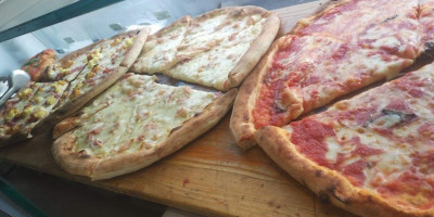 Cibus Pizzeria Salerno food