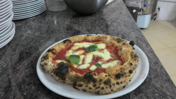 Pizzeria La Piazzetta food