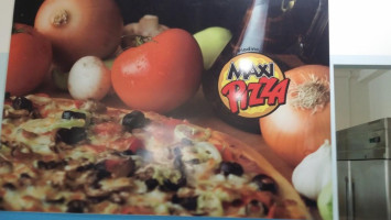 Maxi Pizza Anche D'asporto food