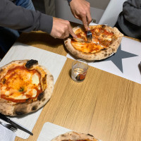 Pelligatto Pizzeria Da Asporto food