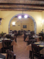 Osteria Di Nonno Nenè inside