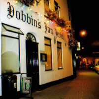 Landings At Dobbins Inn outside