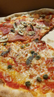 Beppe Pizza food