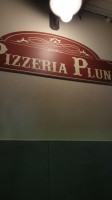 Pizzeria Plun food