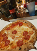 Nziria Pizzeria food