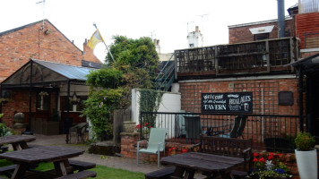 Mr Grundy's Tavern And Brewery outside