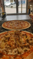 Mondo Pizza Di Ismaiel Yasser food