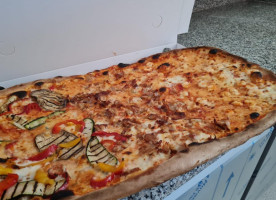 Punto Pizza 3 food