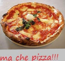 Ma Che Pizza food