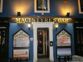 Macintyres Pub outside