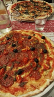 Pizzeria Mezzaluna food