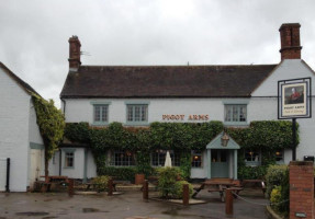 The Pigot Arms outside