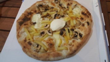 Pulcinella Pasticceria,rosticceria, Pizzeria Napoletana inside