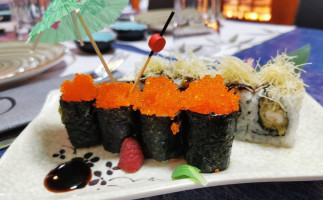 Honkaku Sushi food