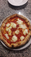 Pizzeria “gusto” food