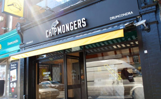 Chipmongers outside