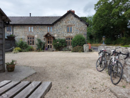 The Old Wheelwrights Tearoom outside